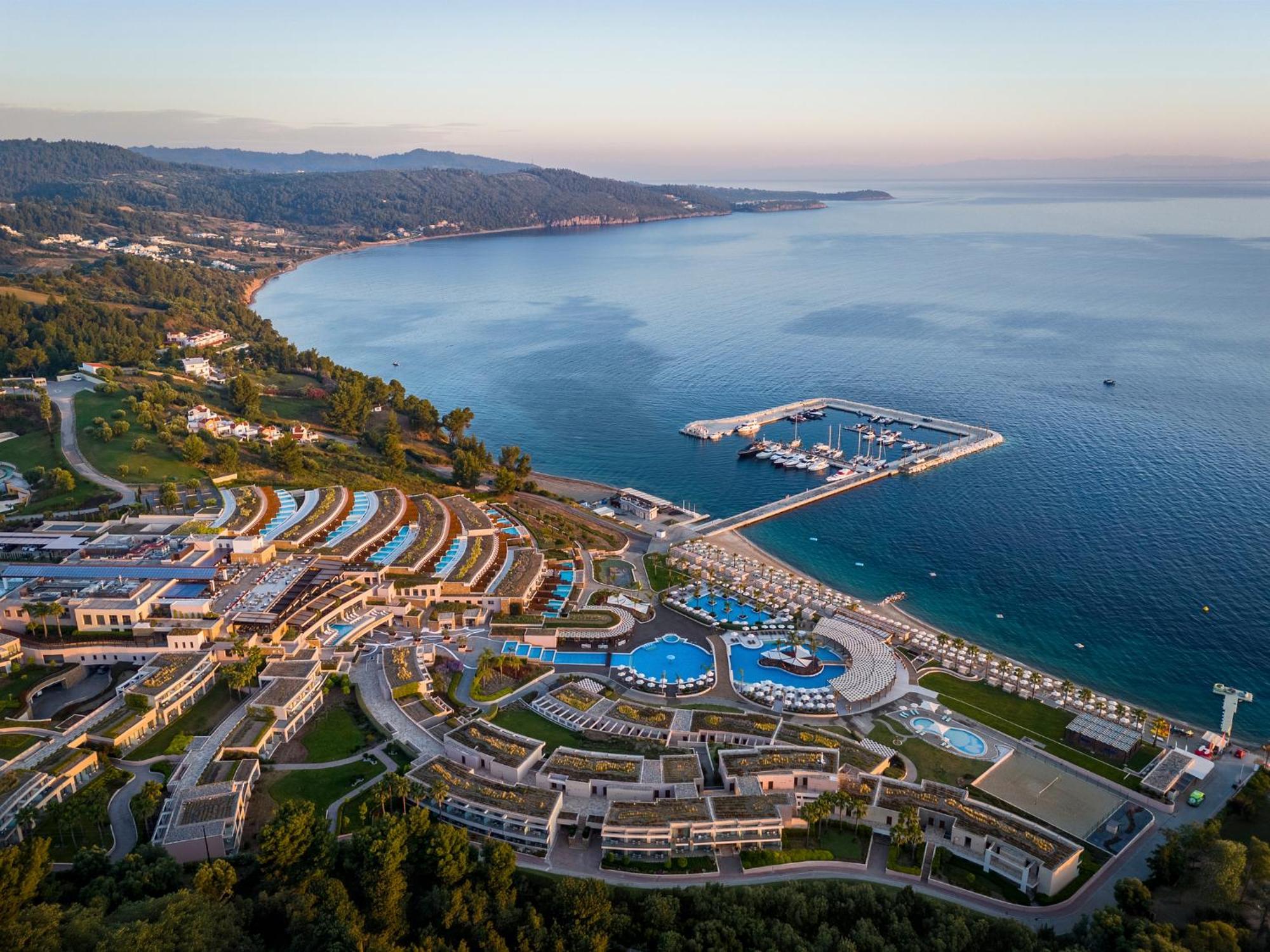 Miraggio Thermal Spa Resort Paliouri Luaran gambar Aerial view of the resort
