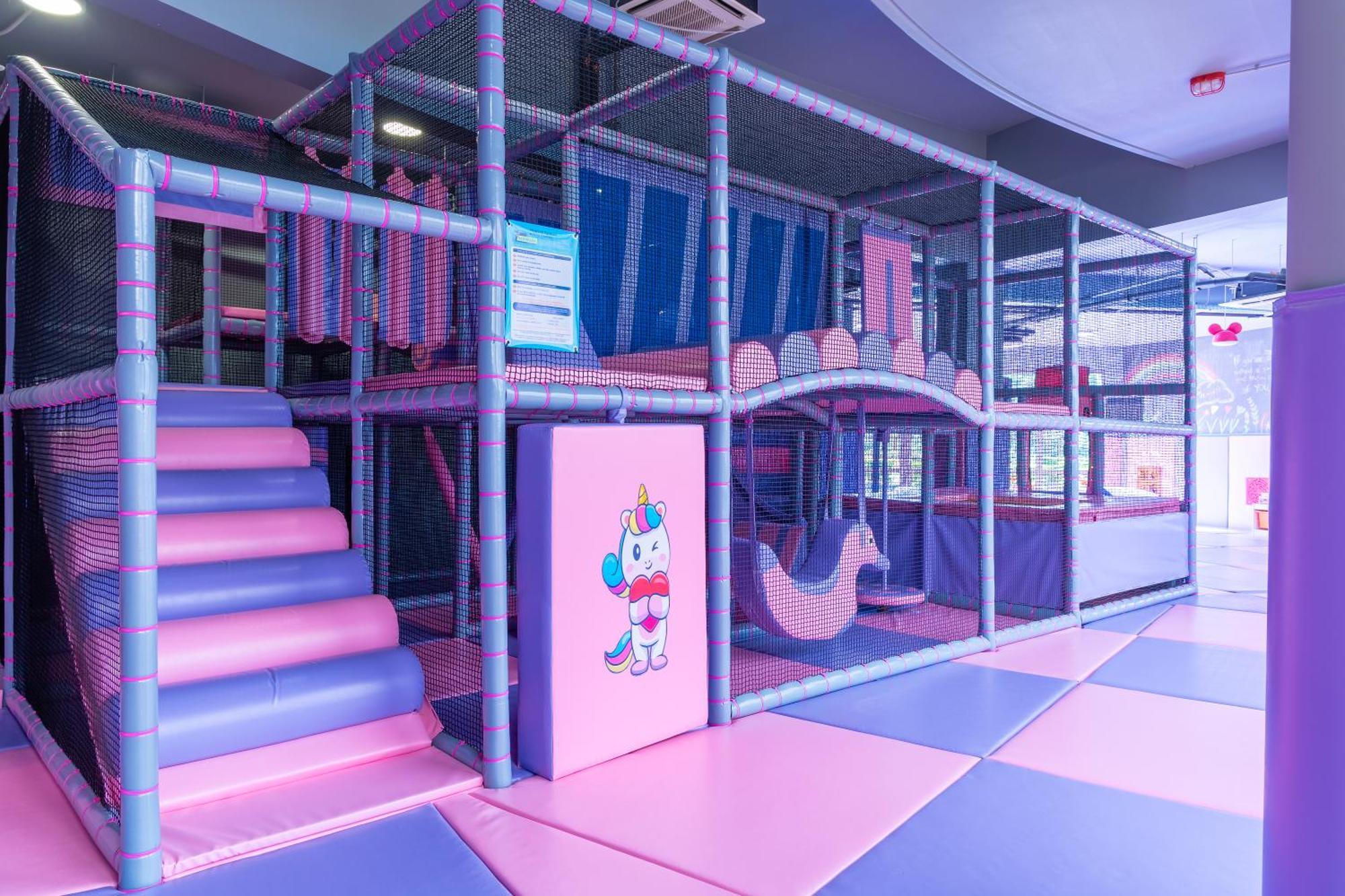 Miraggio Thermal Spa Resort Paliouri Luaran gambar The indoor playground at the centre