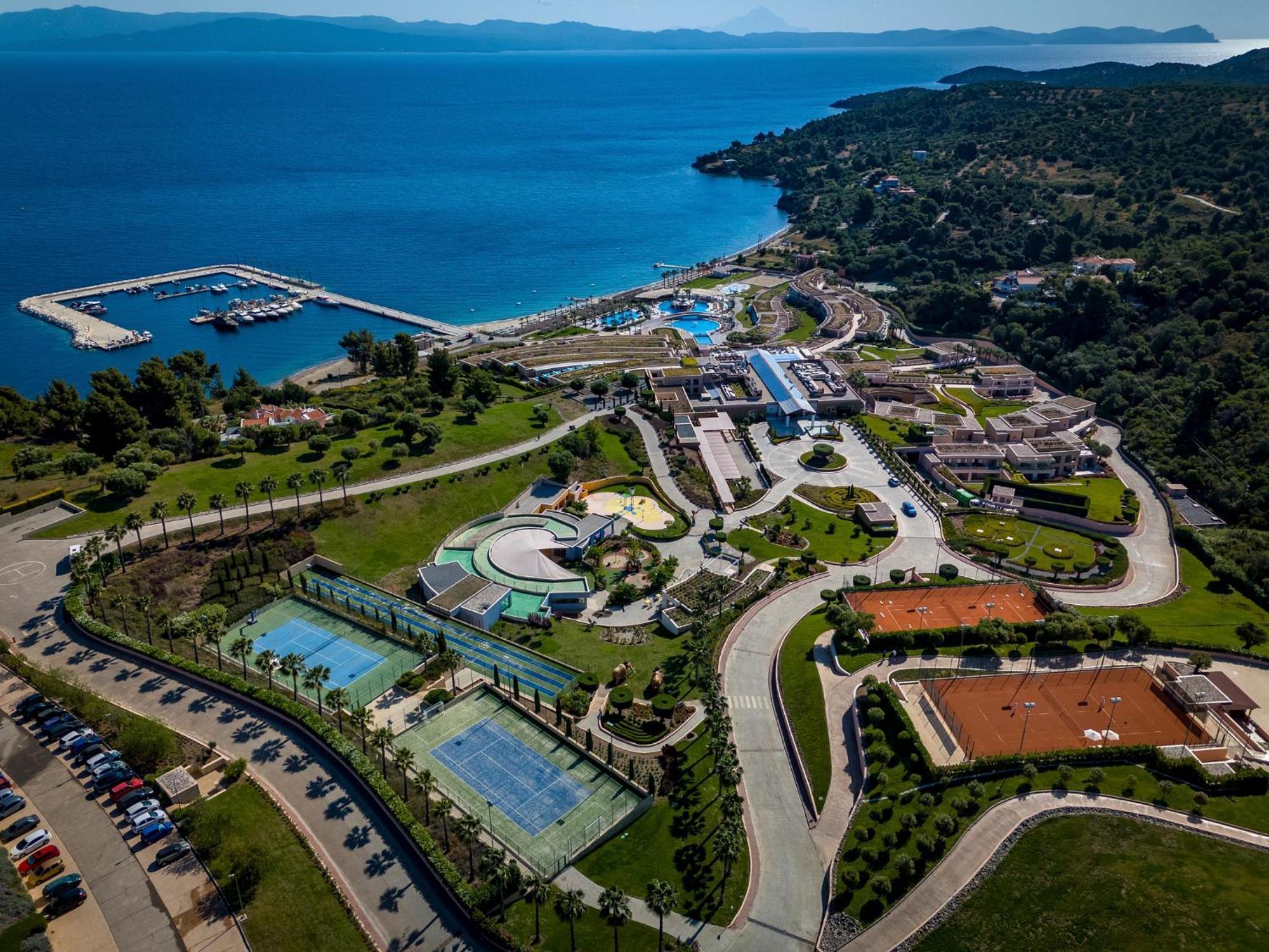 Miraggio Thermal Spa Resort Paliouri Luaran gambar Aerial view of the resort